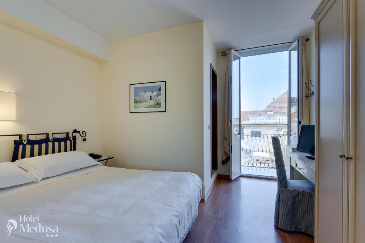 Hotel Medusa ฟีนาเลลีกูเร ภายนอก รูปภาพ